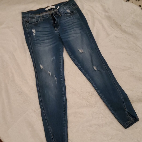Jeans - Picture 1 of 4